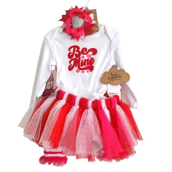 9M New Baby Essentials Valentine 4 Piece Set - Picture 1 of 5